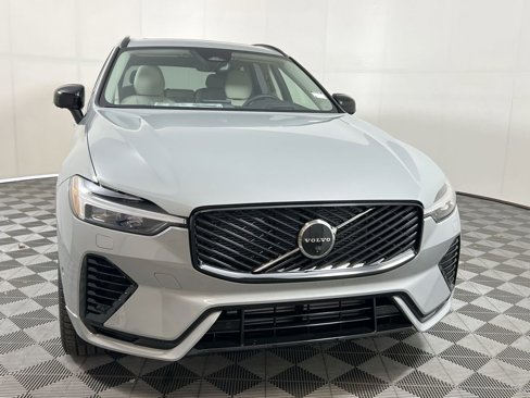 New 2026 Volvo XC60 T8 Ultra w/ Protection Package Premier image 3