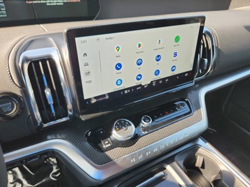 New 2025 Ford Expedition Platinum image 8