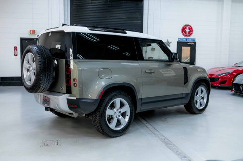 Used 2021 Land Rover Defender 90 First Edition image 6