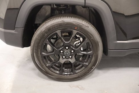 New 2025 Jeep Compass Latitude image 26