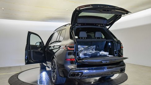 New 2026 BMW X7 M60i image 36