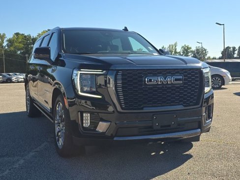 Used 2023 GMC Yukon XL Denali Ultimate image 7