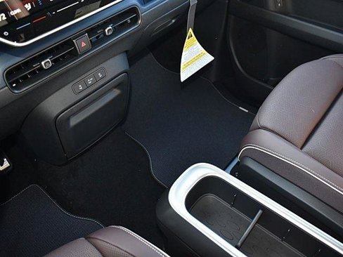New 2025 Volkswagen ID. Buzz Pro S image 14