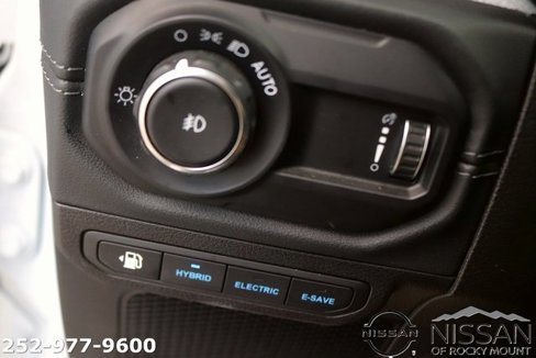 Used 2024 Jeep Wrangler Unlimited Sahara image 24