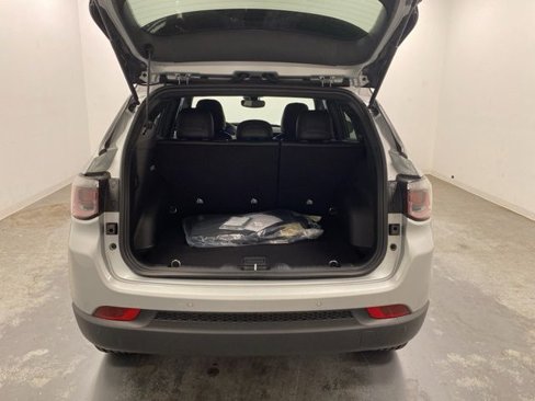 New 2026 Jeep Compass Limited image 25