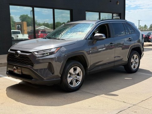 Used 2025 Toyota RAV4 XLE image 18