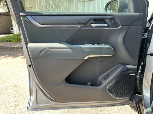 New 2026 GMC Acadia AT4 w/ Luxury Package image 30