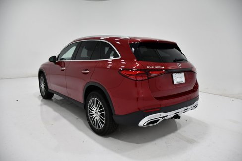 New 2025 Mercedes-Benz GLC 300 4MATIC image 3