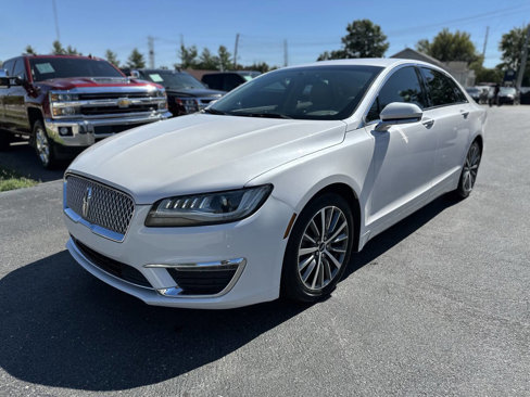 Used 2017 Lincoln MKZ Premiere image 2