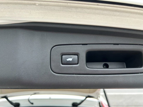 Used 2016 Honda CR-V Touring image 13