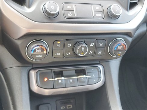 Used 2023 GMC Acadia AT4 w/ Technology Package image 24