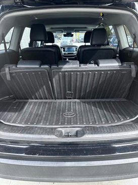 Used 2019 Toyota Highlander SE image 5