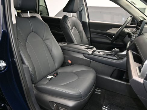 Used 2025 Toyota Grand Highlander AWD Hybrid image 48