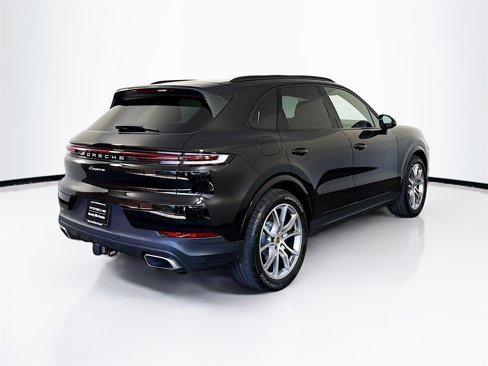 Used 2024 Porsche Cayenne image 9
