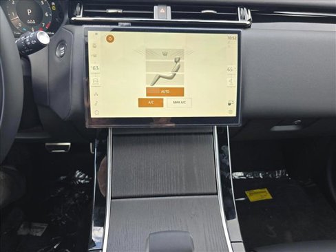 New 2026 Land Rover Range Rover Velar Dynamic SE image 21