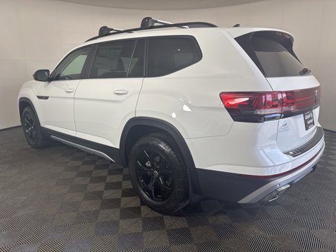 New 2025 Volkswagen Atlas Peak Edition SE image 6
