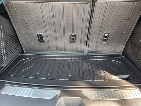 New 2026 GMC Yukon AT4 Ultimate w/ LPO, Floor Liner Package image 26