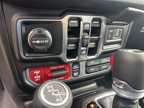 New 2025 Jeep Wrangler Unlimited Rubicon w/ Technology Group image 43