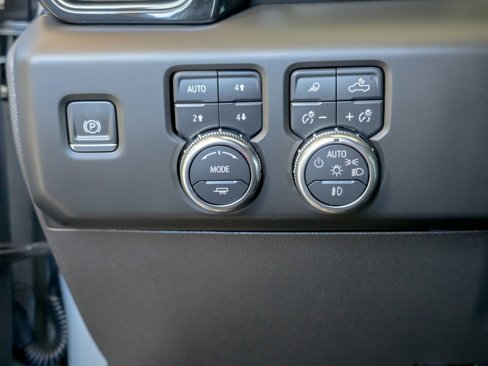 Used 2024 GMC Sierra 1500 AT4X image 22