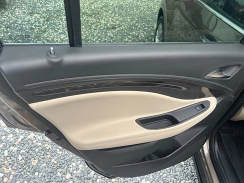 Used 2019 Buick Envision Premium w/ Driver Confidence Package image 17