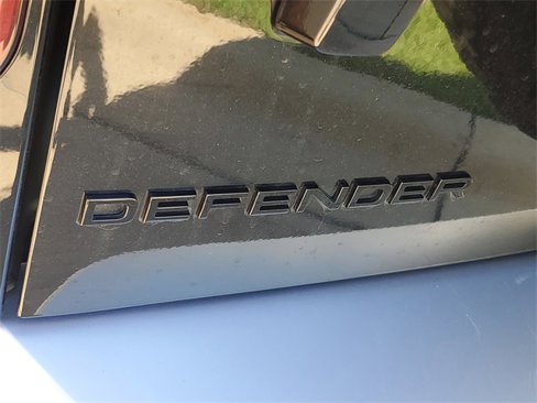 Used 2024 Land Rover Defender 90 S image 30