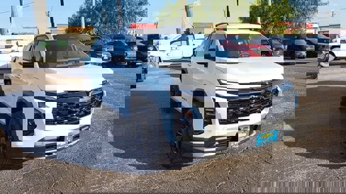 New 2026 Chevrolet Equinox LT w/ Midnight Edition image 2
