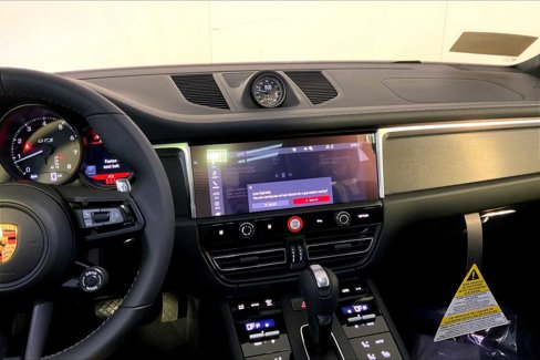 New 2026 Porsche Macan GTS image 16