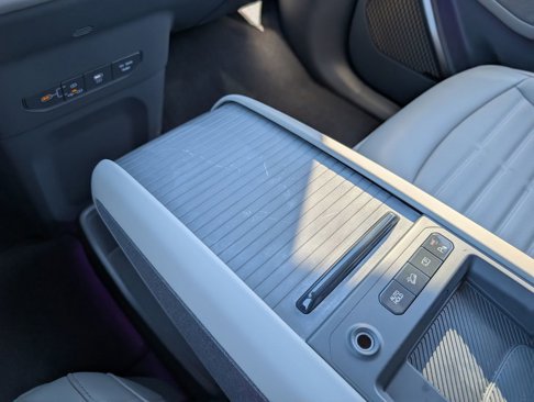 Used 2024 Kia EV9 Land image 19