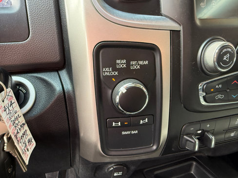 Used 2016 RAM 2500 Power Wagon w/ Luxury Group image 15
