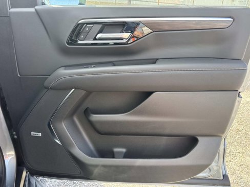 New 2026 Chevrolet Tahoe Premier image 13