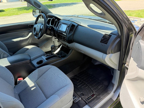 Used 2014 Toyota Tacoma 4x4 Regular Cab image 13
