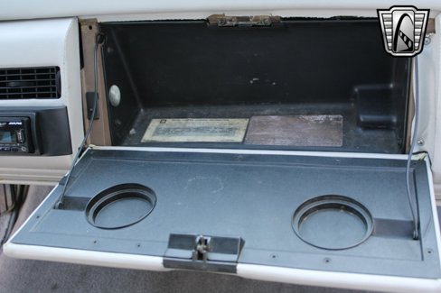 Used 1992 Chevrolet Silverado 1500 2WD Regular Cab image 18