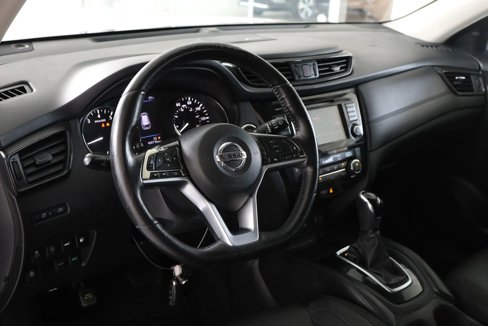 Used 2018 Nissan Rogue SL image 11