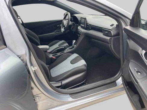 Used 2019 Hyundai Veloster 2.0 image 27