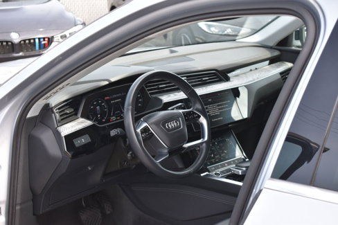 Used 2022 Audi e-tron Premium image 11