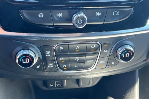 Used 2023 Chevrolet Traverse RS image 28