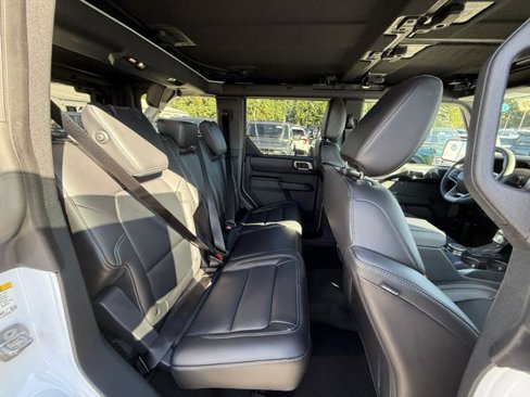New 2025 Ford Bronco Outer Banks image 24