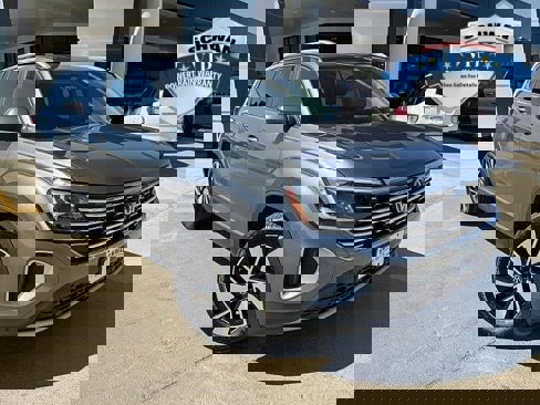 Used 2024 Volkswagen Atlas SEL image 1