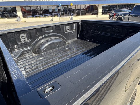 Used 2025 Ford F250 Lariat w/ Chrome Package image 11