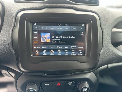 Used 2019 Jeep Renegade Latitude image 12