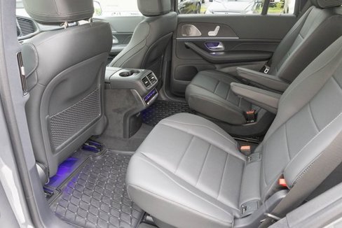 New 2025 Mercedes-Benz GLS 450 4MATIC image 17