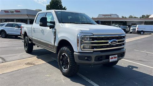 New 2026 Ford F250 4x4 Crew Cab Super Duty image 2