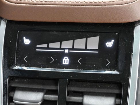 Used 2024 Volvo XC90 B6 Plus w/ Protection Package Premier image 34