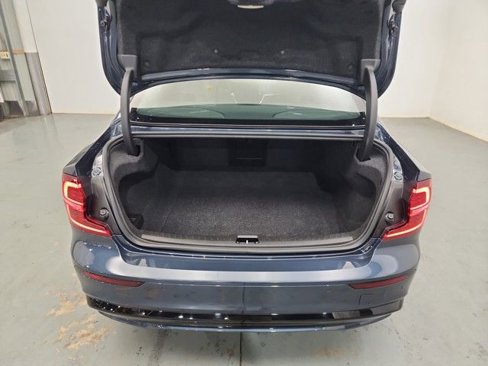 Used 2024 Volvo S60 B5 Core image 9