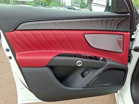 New 2025 Maserati Grecale GT image 8