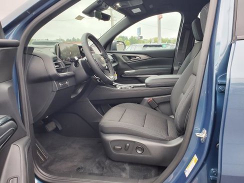New 2026 Chevrolet Traverse LT image 8