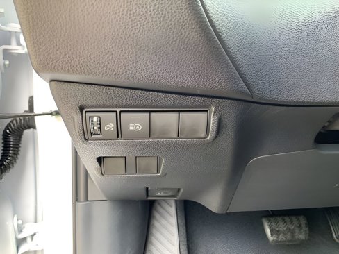New 2025 Toyota Corolla Cross LE image 28