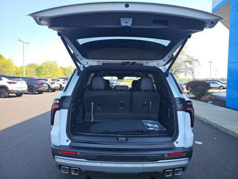New 2026 Chevrolet Traverse LT w/ Sun and Wheel Package image 10