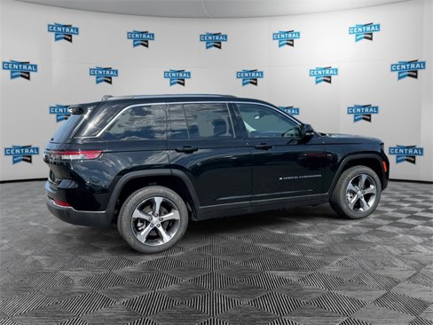 Used 2023 Jeep Grand Cherokee 4WD 4xe image 6