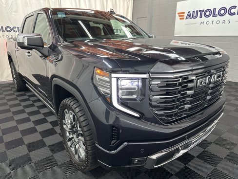 Used 2024 GMC Sierra 1500 Denali Ultimate image 2